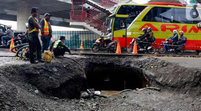 Akibat Perbaikan Jalan Daan Mogot, Arah Jakarta Menuju Tangerang Macet