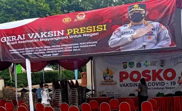 Gerai Vaksin Presisi di Polsek Tebet, Polres Metro Jakarta Selatan.