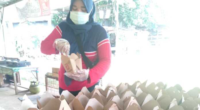 Dapur umum DPC PSI Ciputat, Tangerang Selatan.