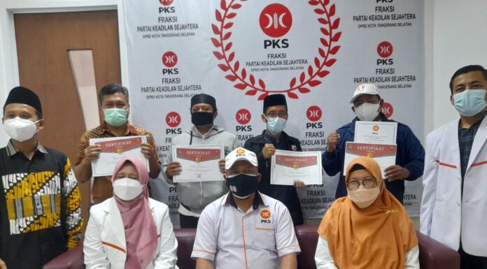 Fraksi PKS DPRD Kota Tangerang Selatan selenggarakan lomba baca teks proklamasi mirip suara Soekarno. Foto : Doni/Terkini).